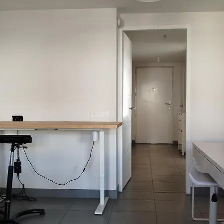 Chez Habitant ليون